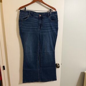 Maurices Mid-rise Dark Blue Straight Leg Jeans size 16W Short